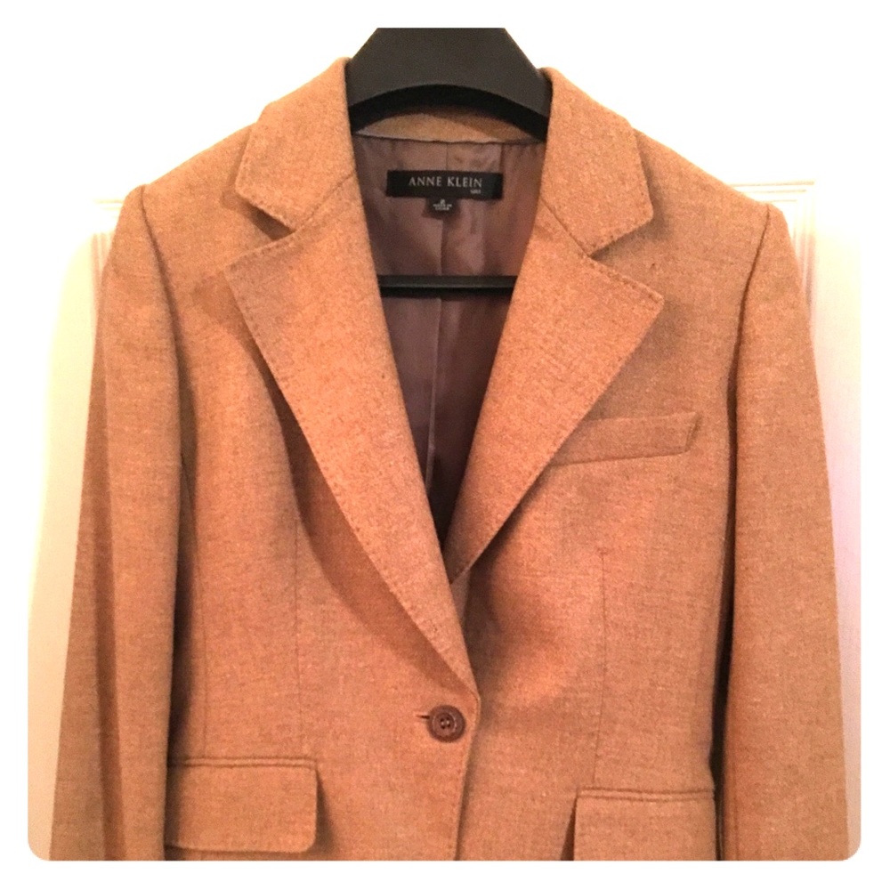 Anne Klein classic business suit, size 2–SOLD!!